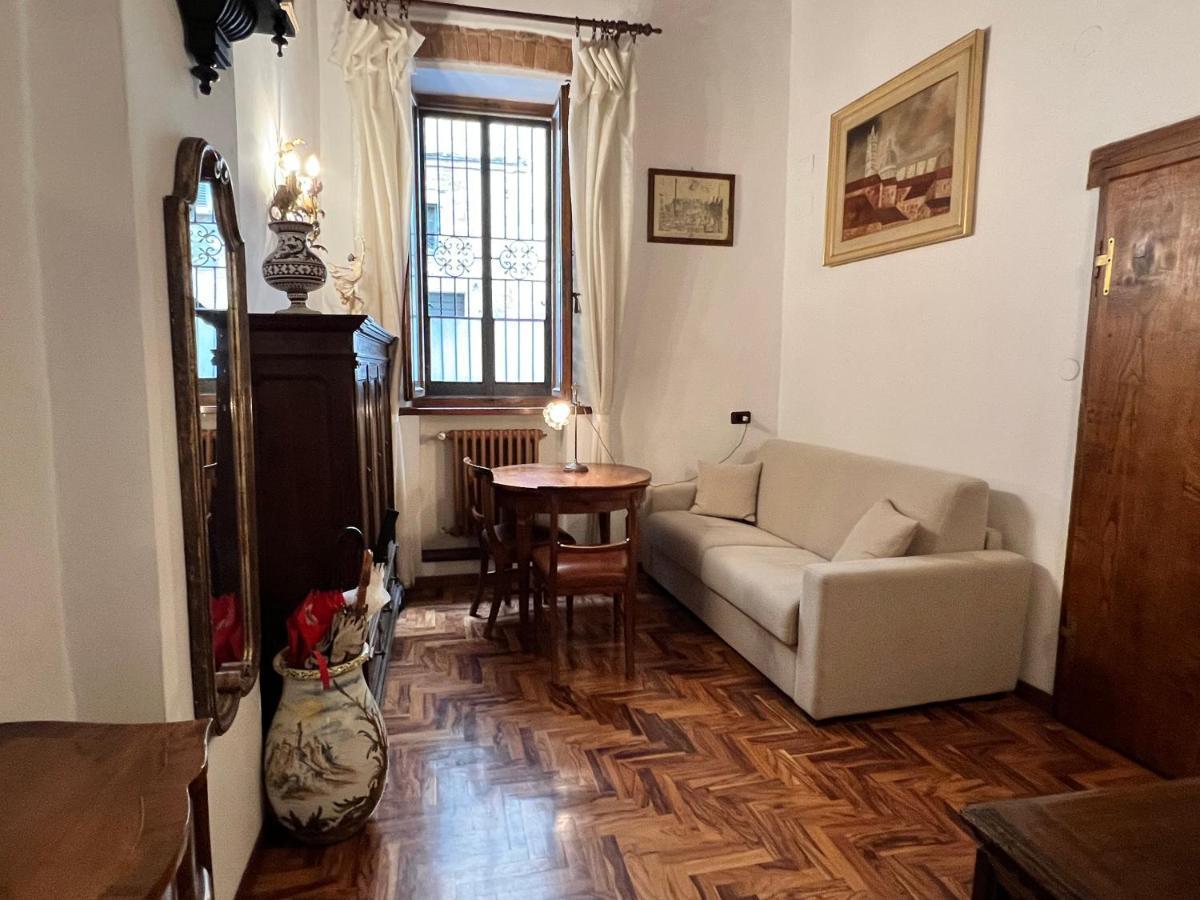 Dupre Apartment Siena Bagian luar foto